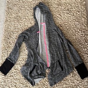 Cute like new hi-low light sweater
